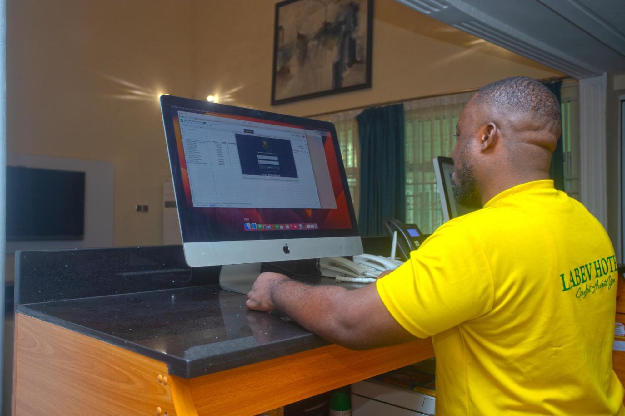 Labev Hotel Kumasi Kültér fotó