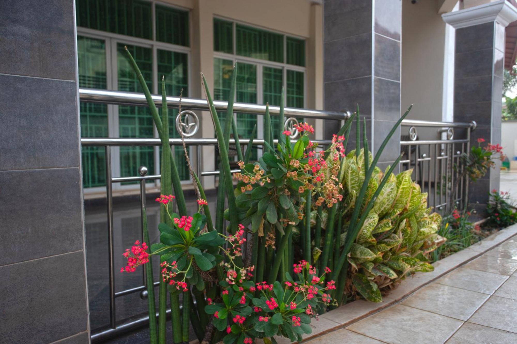 Labev Hotel Kumasi Kültér fotó