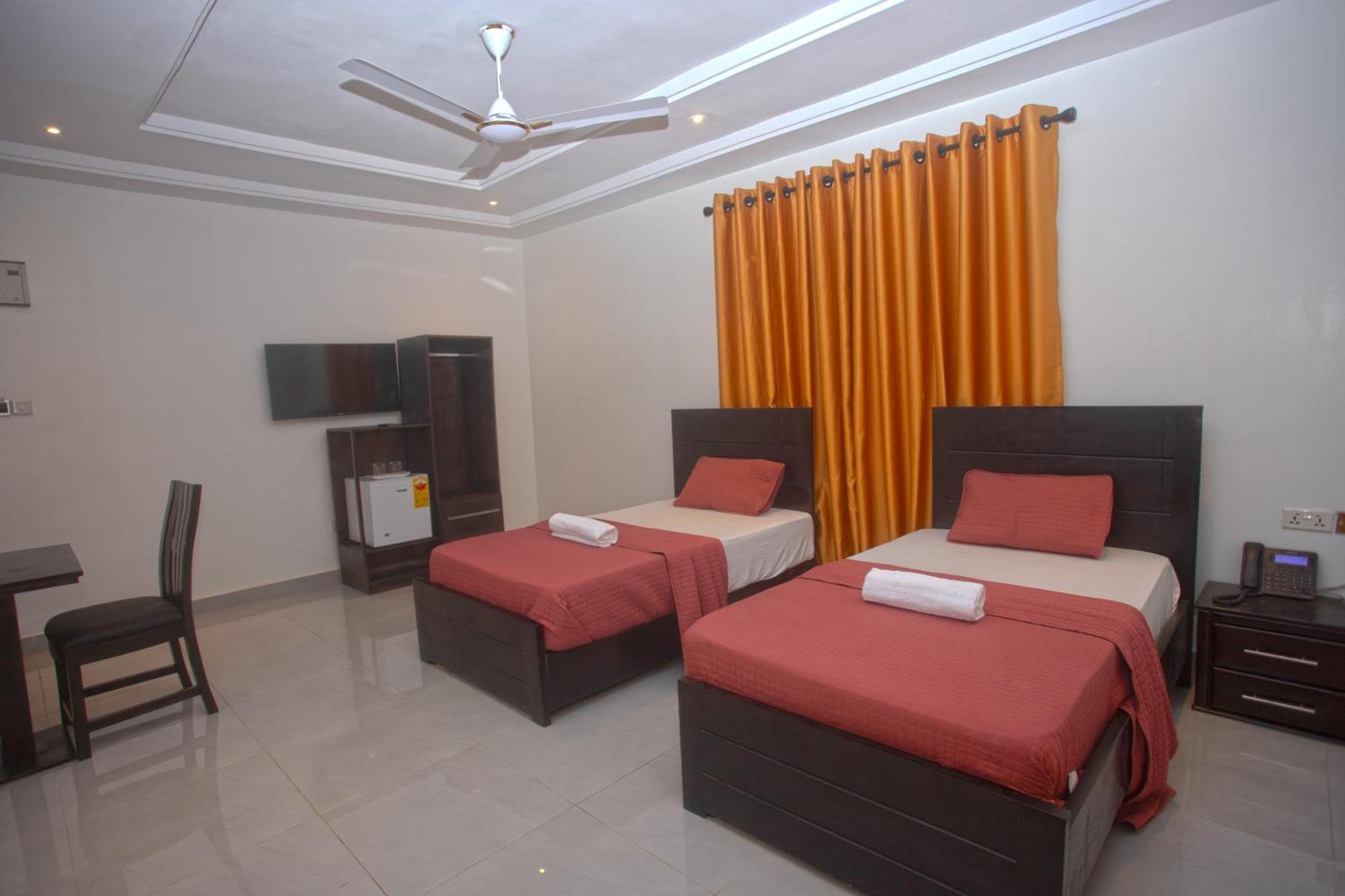 Labev Hotel Kumasi Kültér fotó